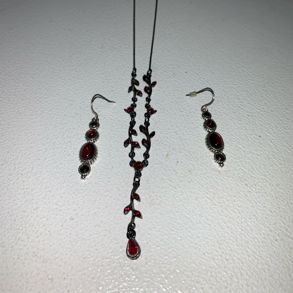 {Necklace set}